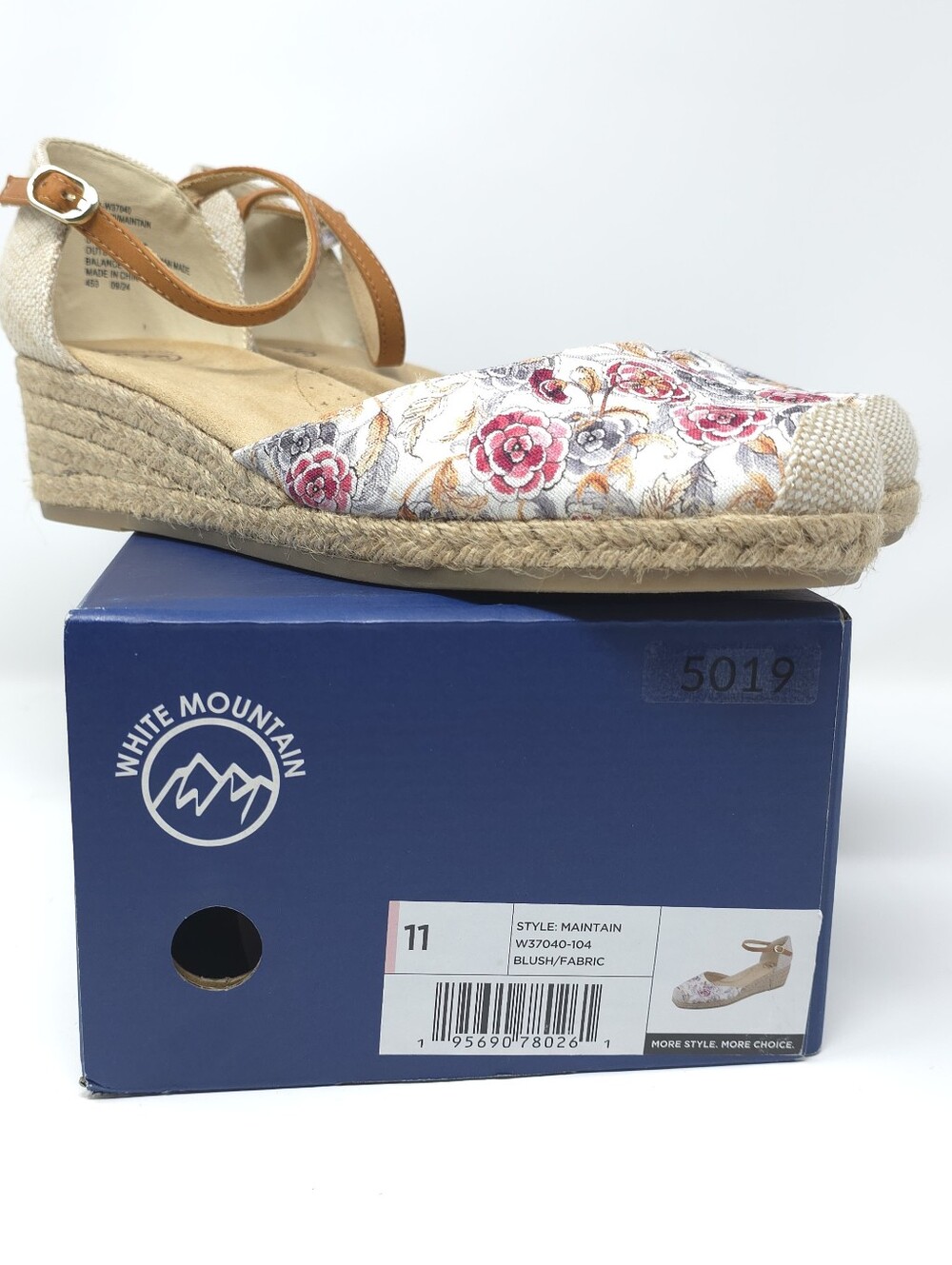 🌸 NIB White Mountain "Maintain" Floral Espadrille Wedges - Size 11 🌸